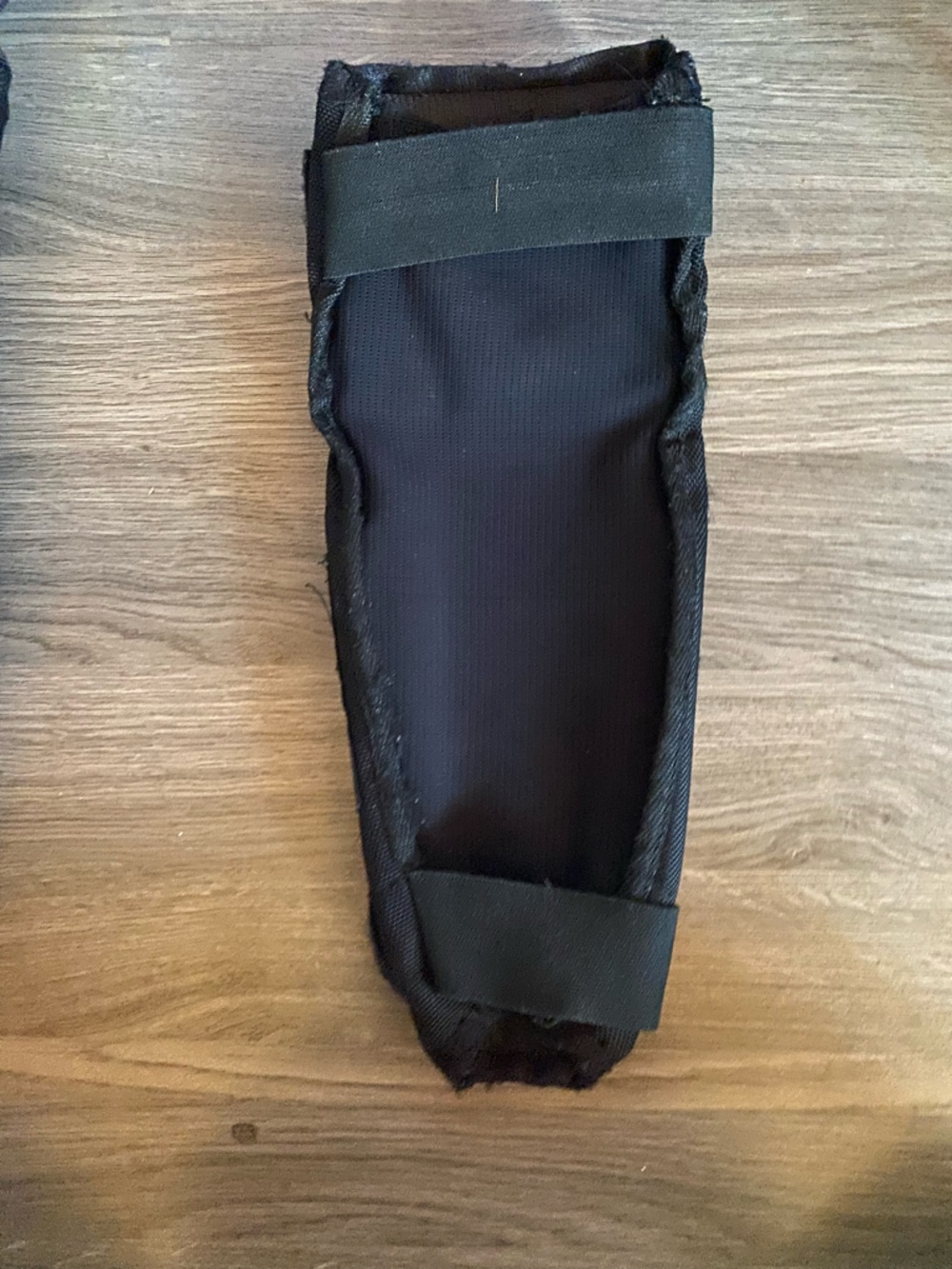 Roach Black MTN Biking Protective Knee and Shin Pads Set - Picture 5 of 8